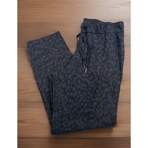 Lululemon On the Fly 7/8 Pant Women 8 Formation Camo Deep Coal Multi 27" -EUC